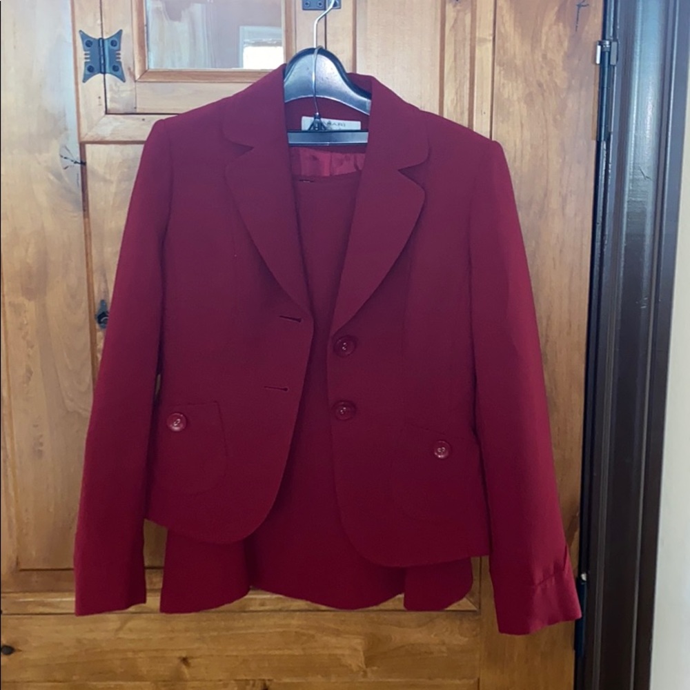 Tahari 2 piece Skirt Suit